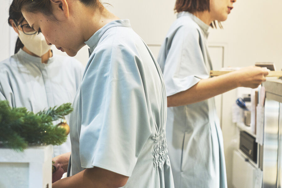 The Health Conscious Sweets Shop ユニフォーム