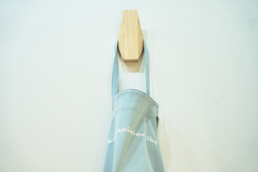 The Health Conscious Sweets Shop ユニフォーム